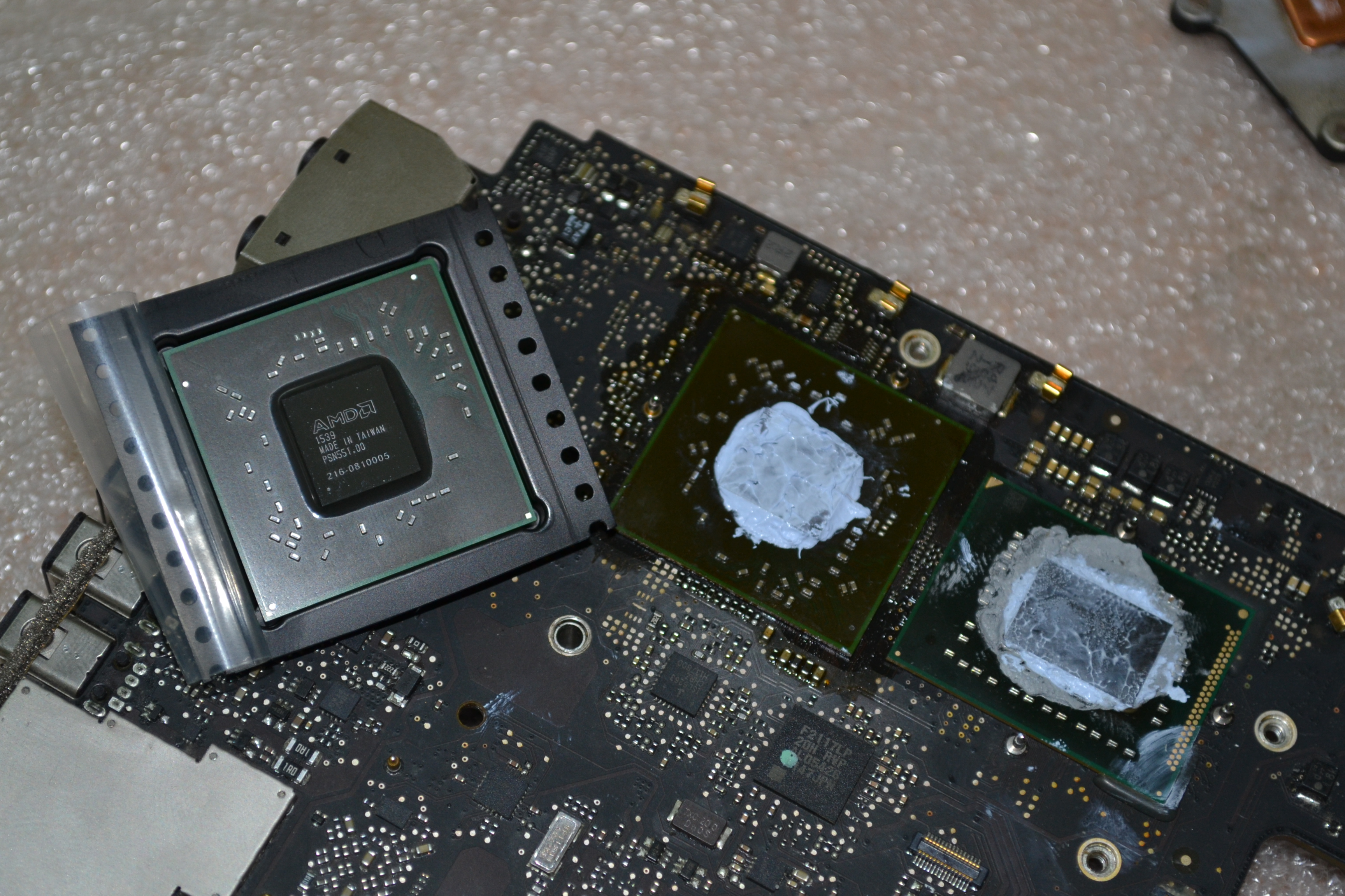 Замена видеокарты Mac Mini AMD 216-0810005